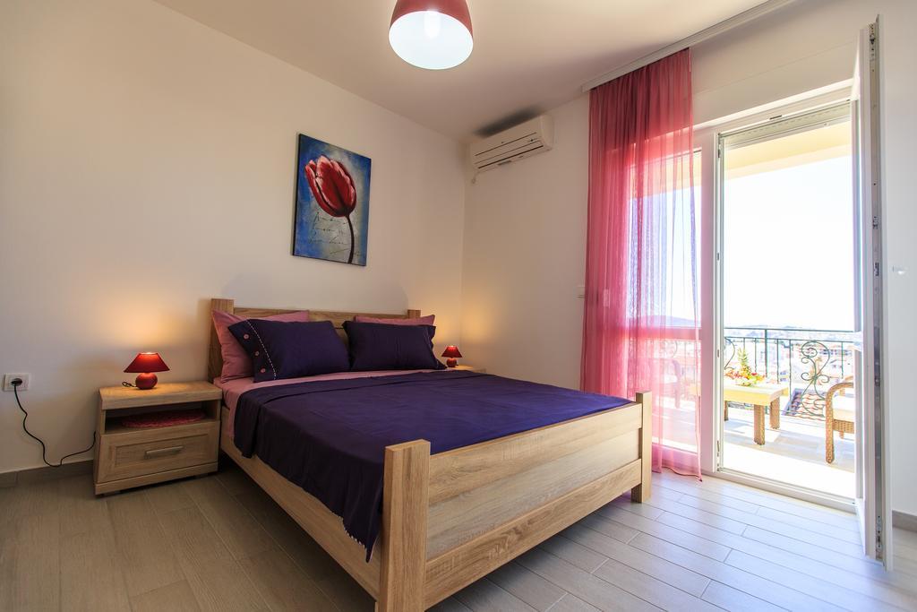 Apartments Aleksic Bar Bagian luar foto