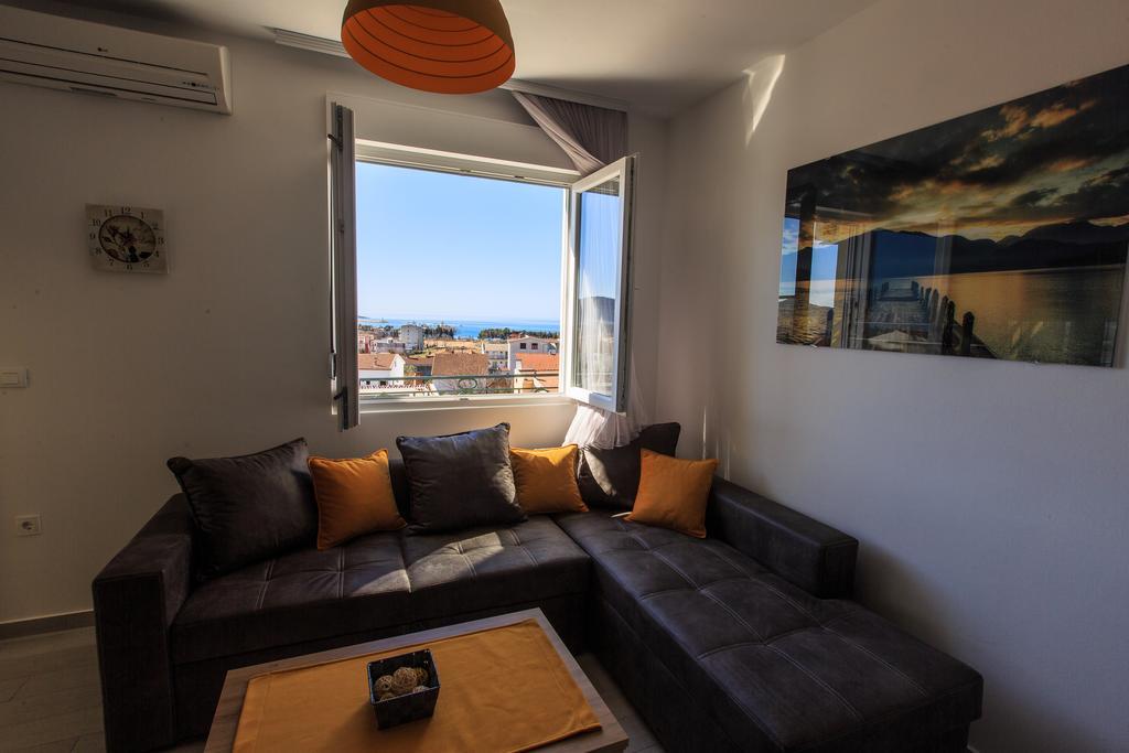 Apartments Aleksic Bar Bagian luar foto