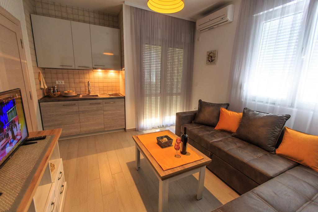 Apartments Aleksic Bar Bagian luar foto